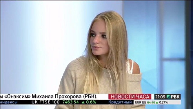 Лиза Пескова подчеркнула, что власть плюет на блогеров