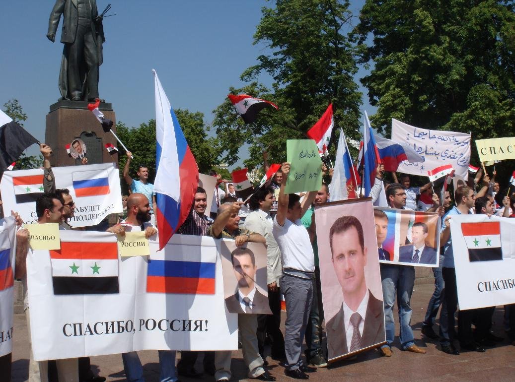 Предложение на грани вредительства: лидеры «Яблока» выступили за демилитаризацию России