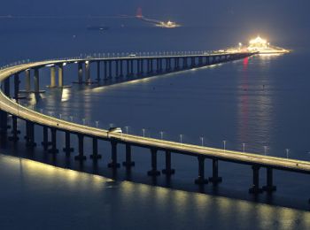 В Китае официально открыли самый длинный в мире морской мост