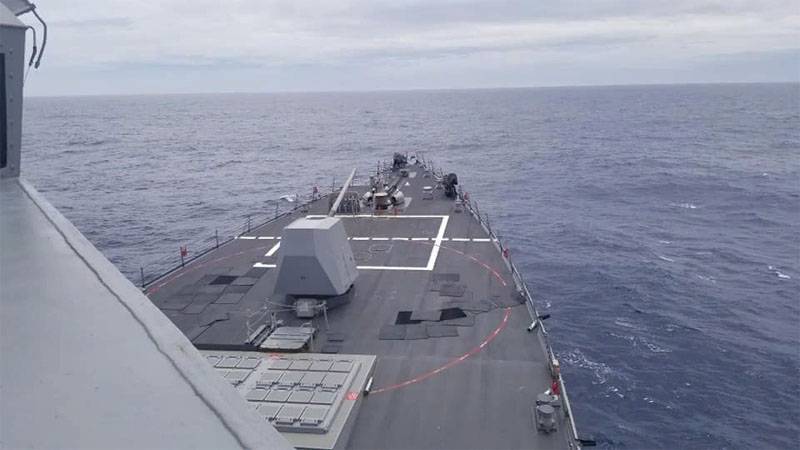 США направили эсминец с "Томагавками" в район залива Петра Великого
