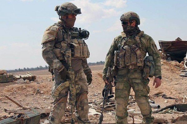 16 спецназовцев РФ против 300 боевиков ИГИЛ: подробности жестокого боя в сирийской пустыне (ВИДЕО)