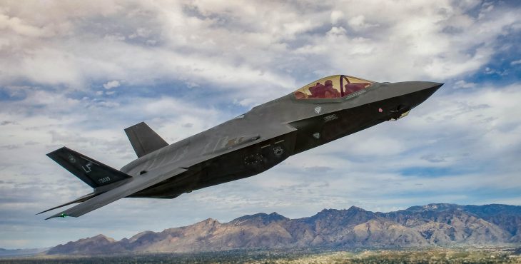 Как фанера над Парижем: F-35 «сенсационно опозорился» в Ле-Бурже