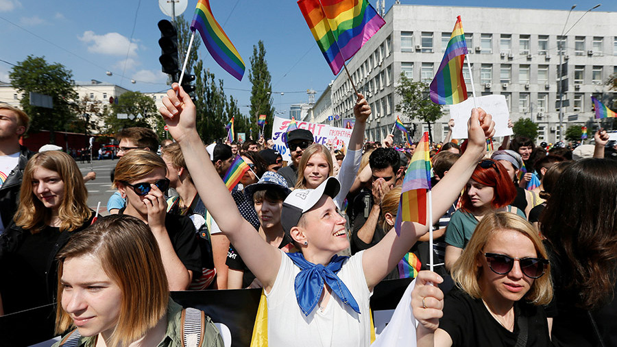Киев влился в Европу, проведя полноценный гей-парад