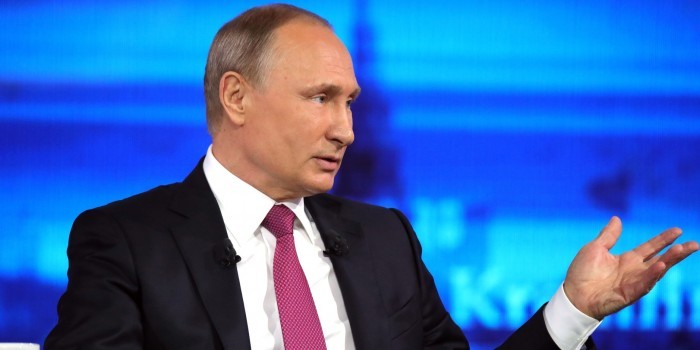 Коротко о главном: о чем рассказал Путин за время «Прямой линии»