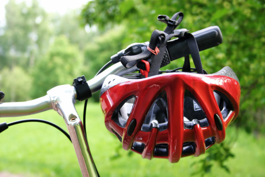 Велосипедисты — только в шлемах