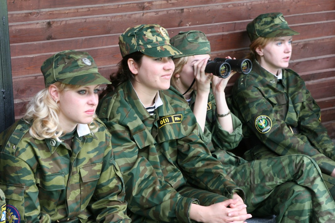 Девушки пойдут в армию по призыву