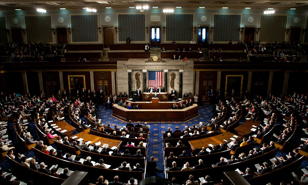 Конгресс США утвердил новые санкции против России