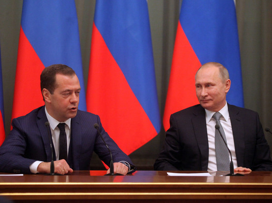 Эксперты поместили Медведева на первое место рейтинга вероятных преемников Путина