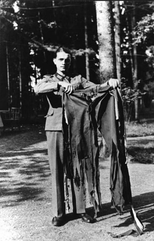 Штаны Адольфа Гитлера после покушения в 1944 году. вещи., время, история, люди, фото