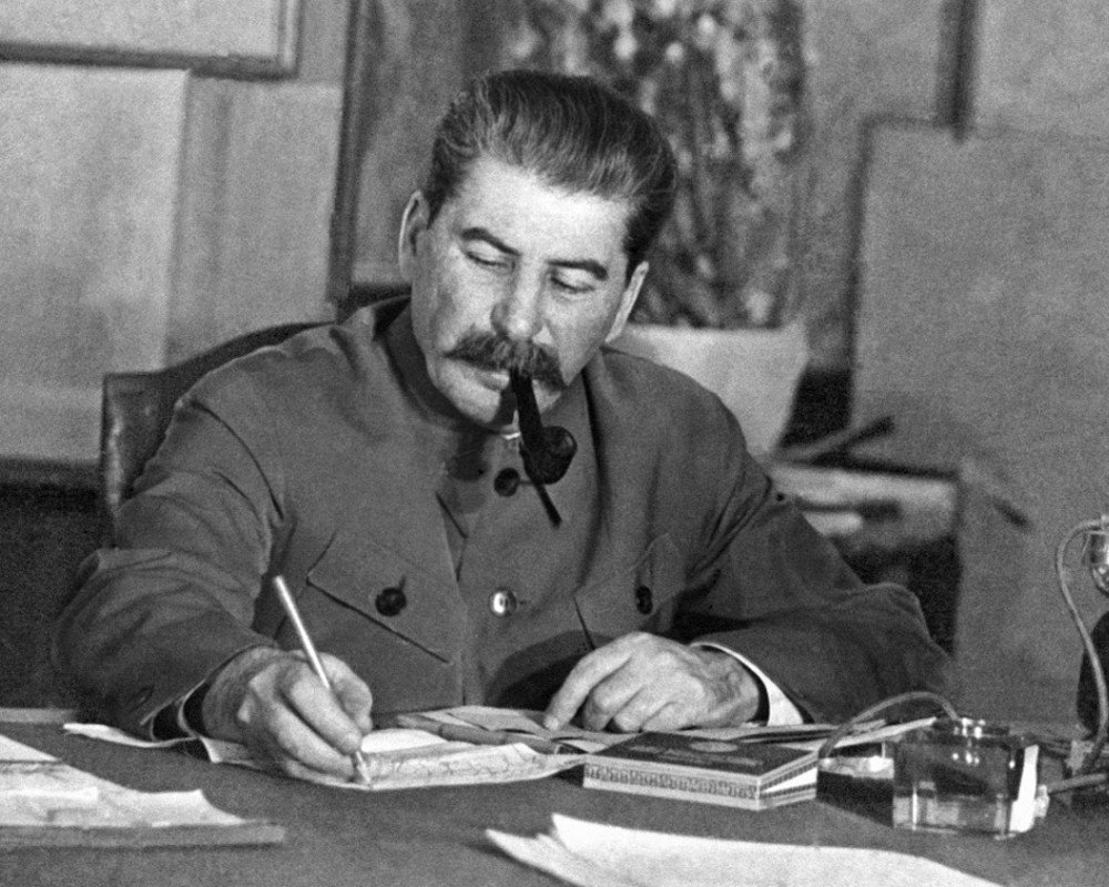 За что Сталин репрессировал товарища Новосельцева? Подробности посадок еще одних «невинных жертв» Сталина