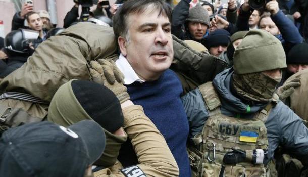 Растворился среди палаток: советник главы МВД Украины объяснил, почему полиция не задерживает Саакашвили | Продолжение проекта «Русская Весна»