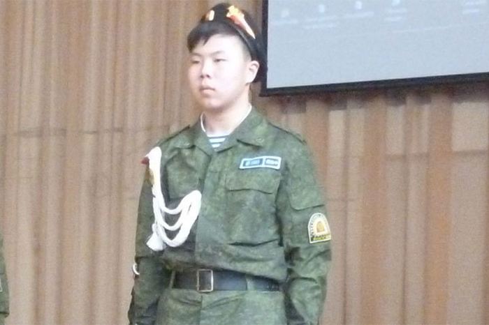 Пока один подросток с топором крушил школу в Улан-Удэ, другой — спасал детей