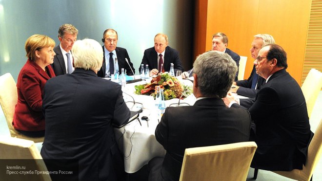 В Киеве рассказали о якобы состоявшемся разговоре Путина и Порошенко