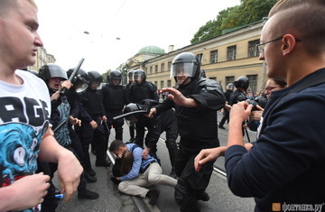 Собчак считает, что жестокость полицейских на митингах приведет к революции