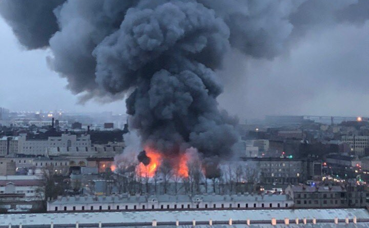 Пожар в торговом центре в Питере: не ходите вообще в многоэтажные ТЦ - это ловушка